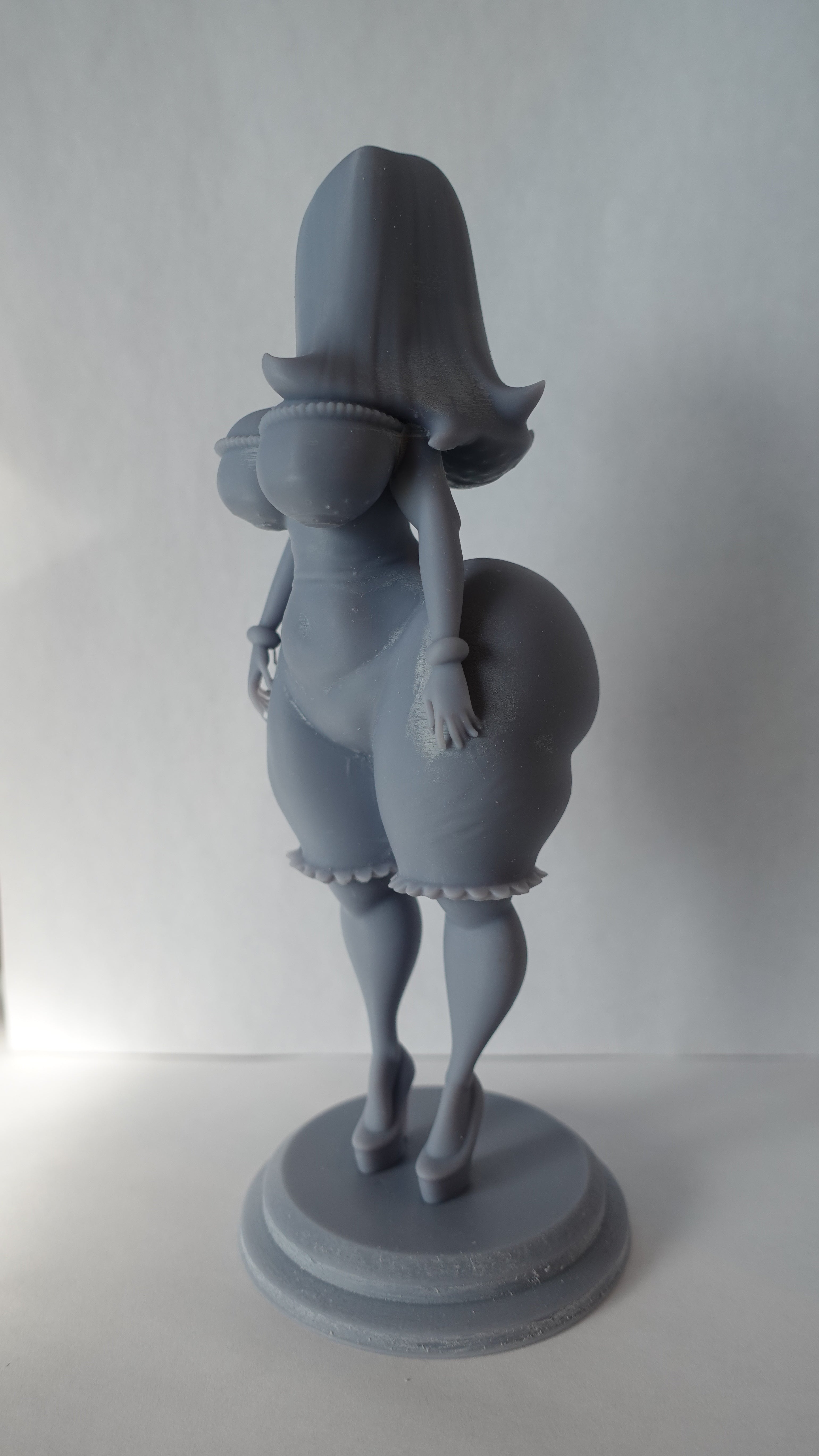 Francine Smith Fan Art – 1/10 Scale Resin Model Kit – 9" Unpainted Figure