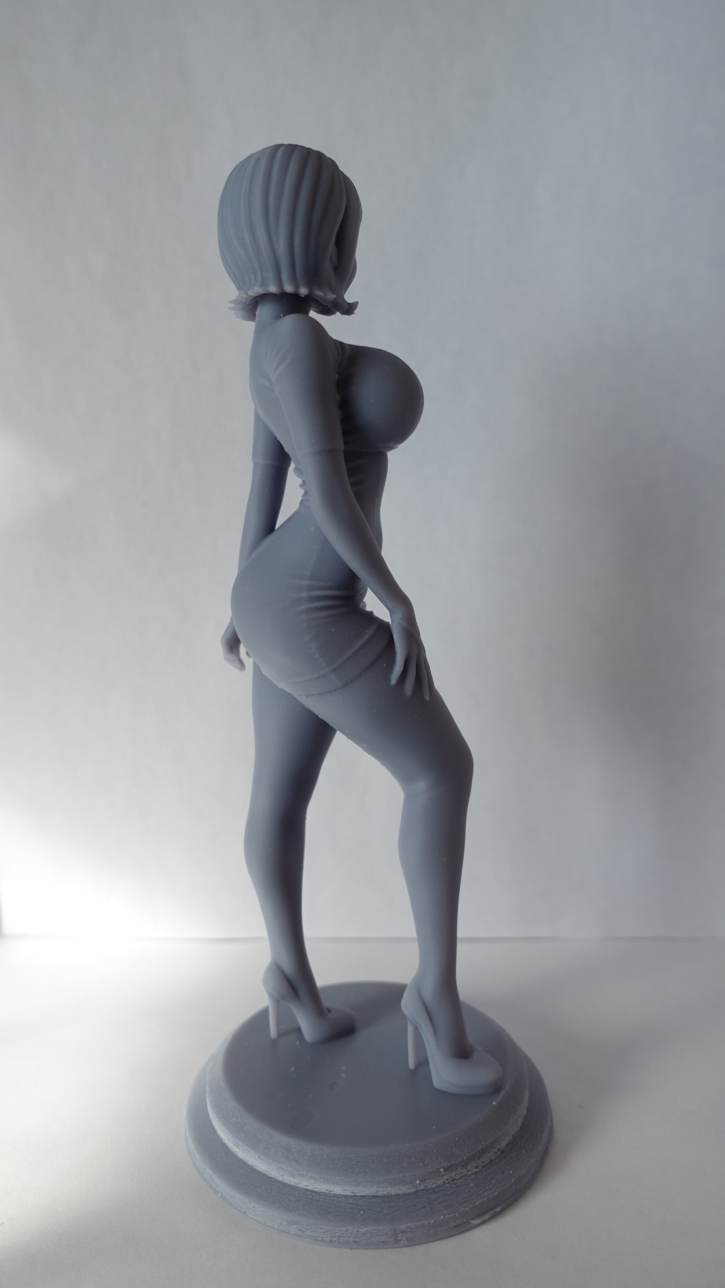 Mavis Dracula Fan Art Figure – 1/10 Scale Gothic Vampire Model Kit – 9" Unpainted Resin Statue