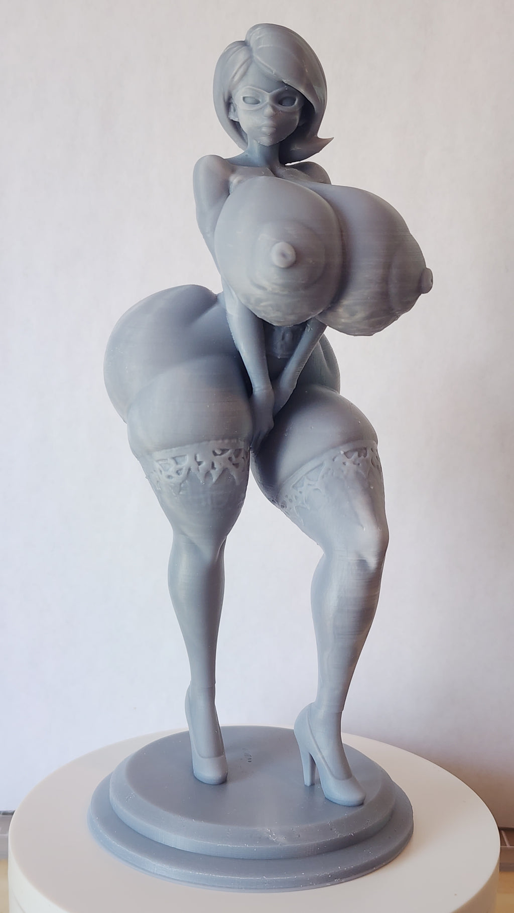 Helen Parr NSFW Figurine - Voluptuous Superhero Pin-Up