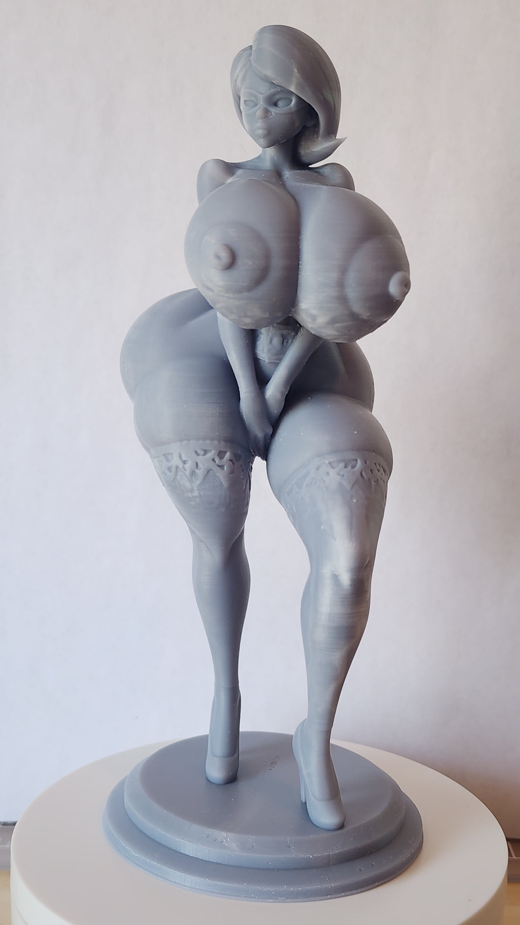 Helen Parr NSFW Figurine - Voluptuous Superhero Pin-Up