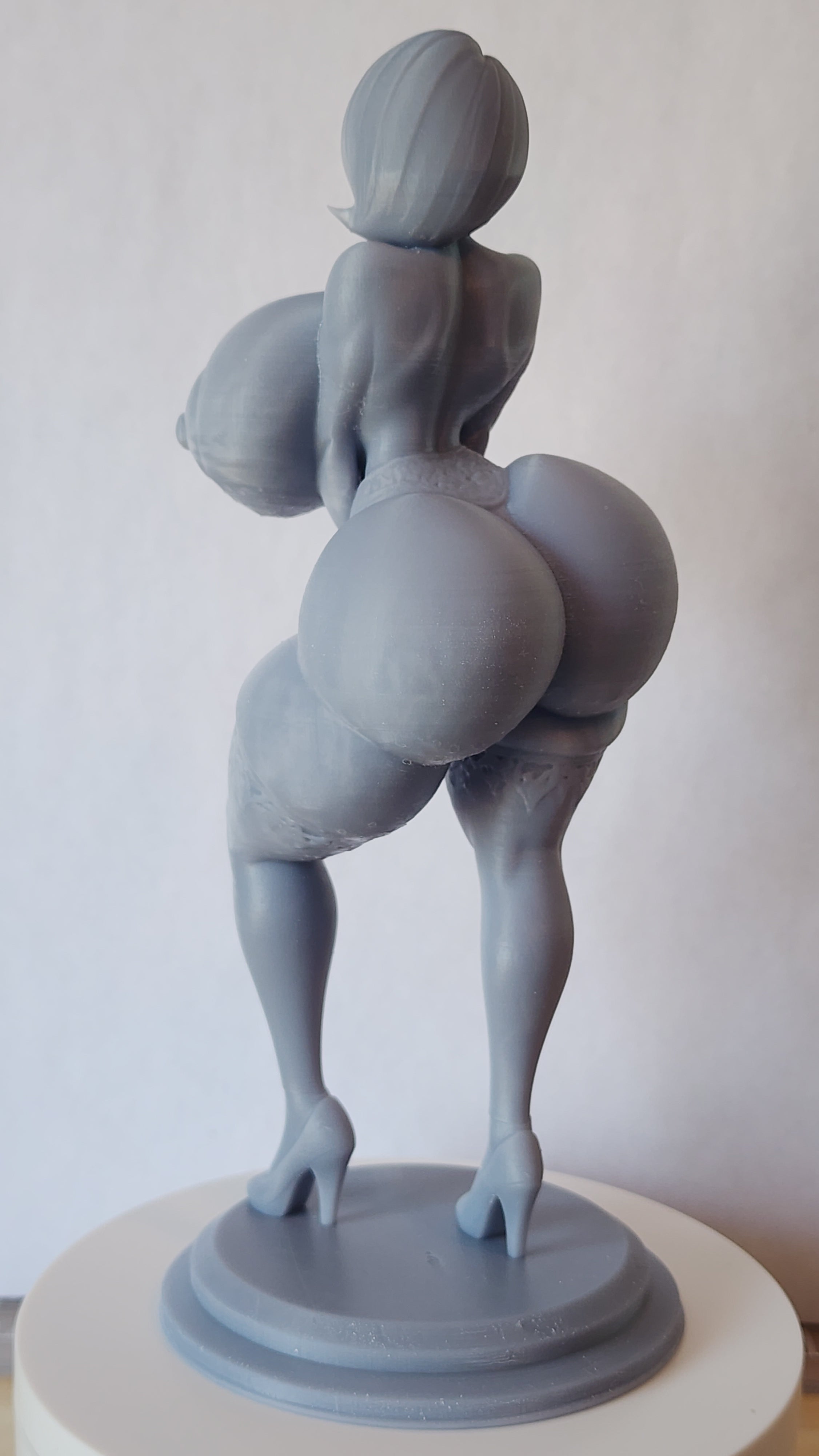 Helen Parr NSFW Figurine - Voluptuous Superhero Pin-Up