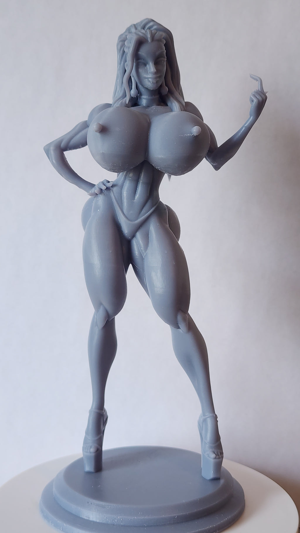 NSFW Jenny Summers Figurine – 7-Inch Voluptuous Sci-Fi Pin-Up Resin Garage Kit