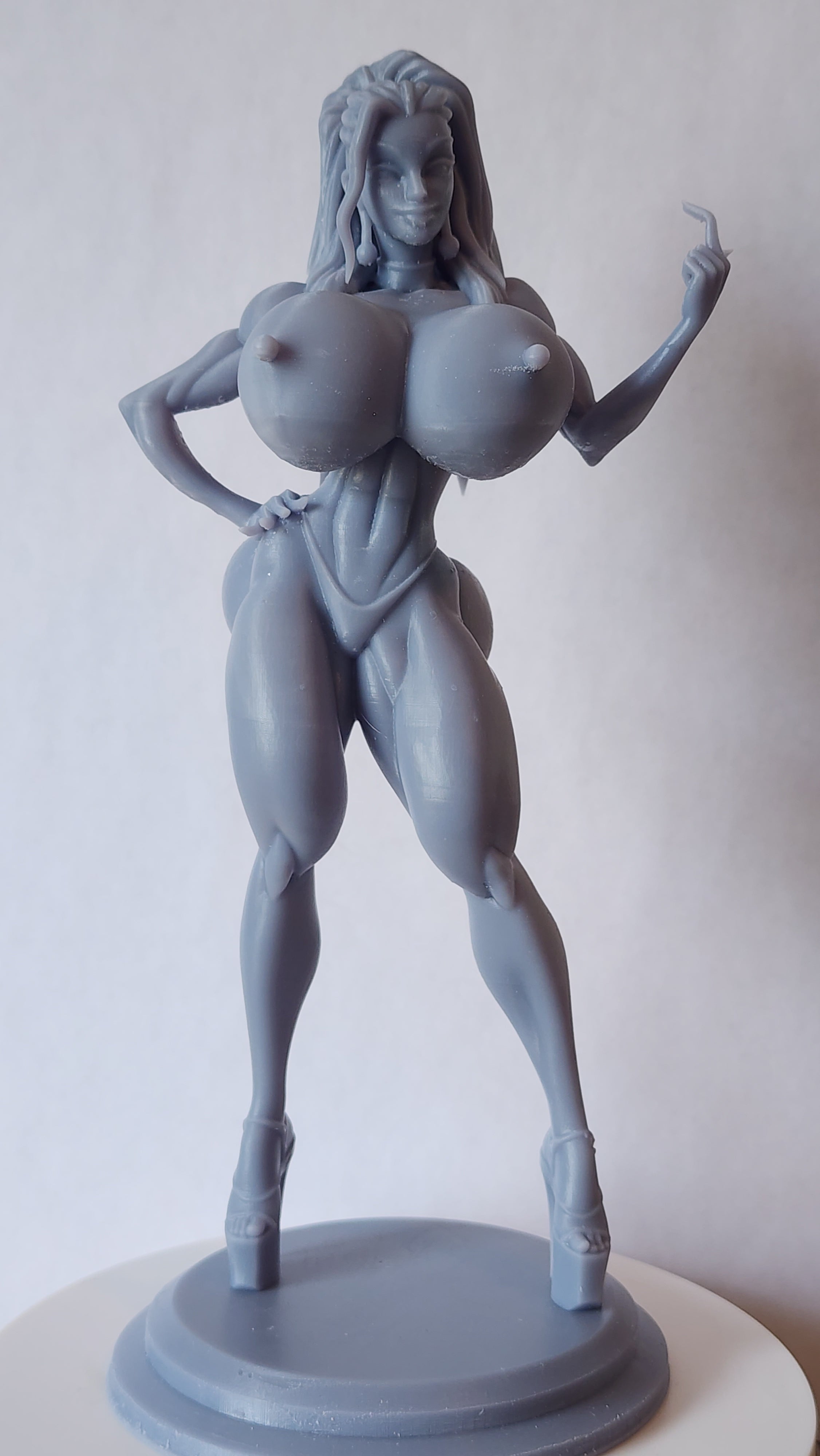 NSFW Jenny Summers Figurine – 7-Inch Voluptuous Sci-Fi Pin-Up Resin Garage Kit