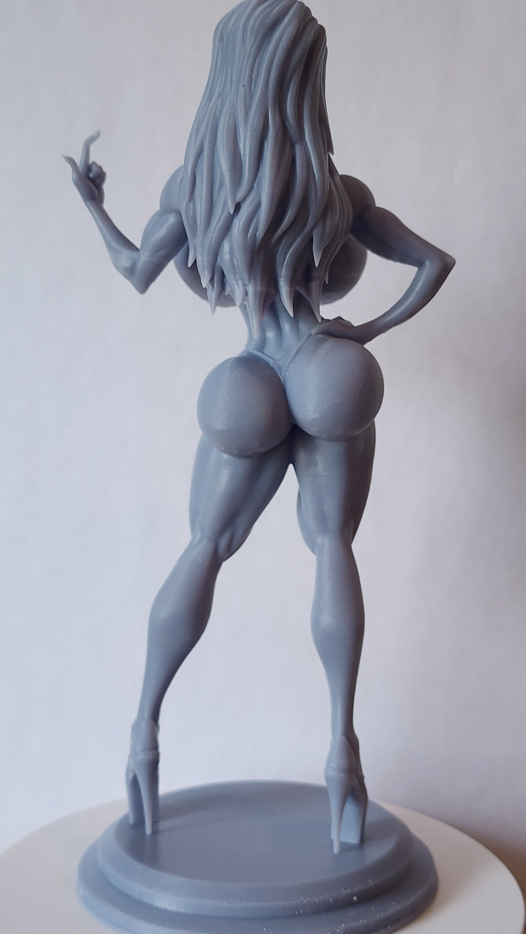 NSFW Jenny Summers Figurine – 7-Inch Voluptuous Sci-Fi Pin-Up Resin Garage Kit