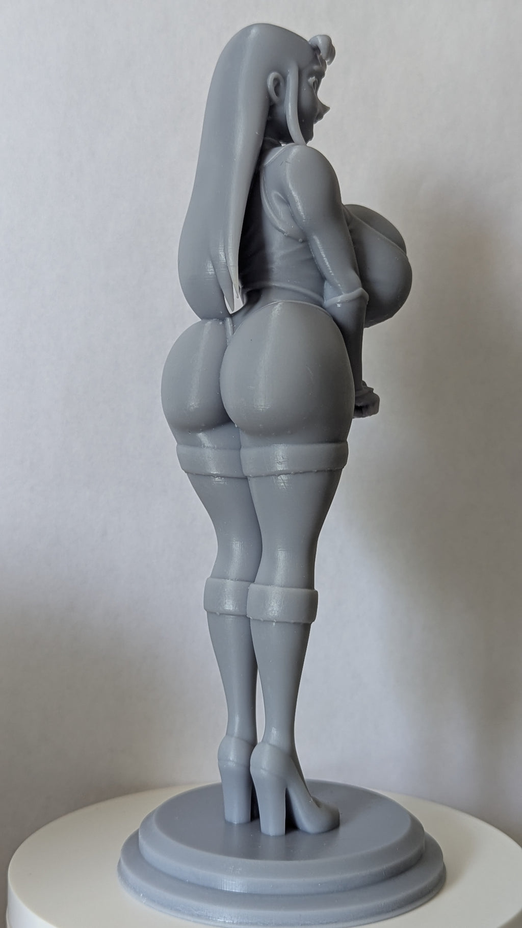 Starfire (Teen Titans) 7.5" Unpainted Figurine - DIY Resin Model Kit